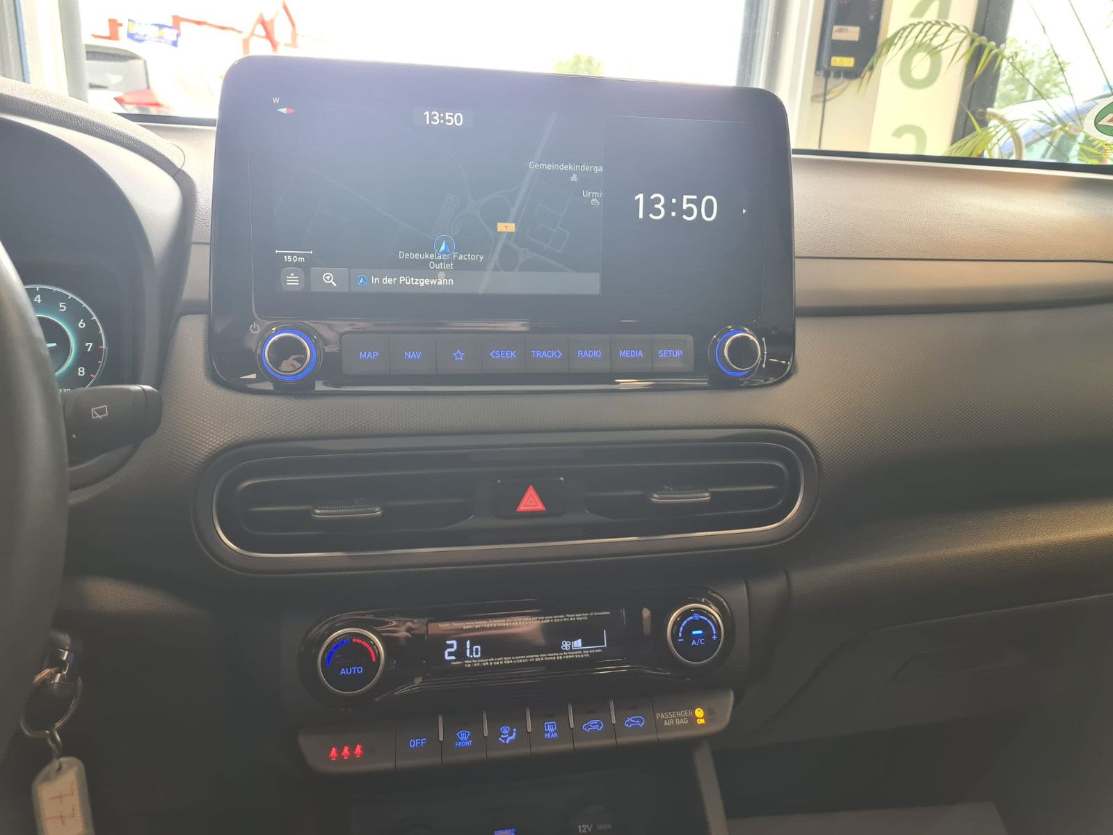 Fahrzeugabbildung Hyundai Kona 2WD / KAMERA / NAVI / ALLWETTER