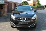 Nissan Qashqai  Allrad 1.6 dCi  - Nissan Qashqai mit Diesel-Antrieb: Navigationssystem, Limousine