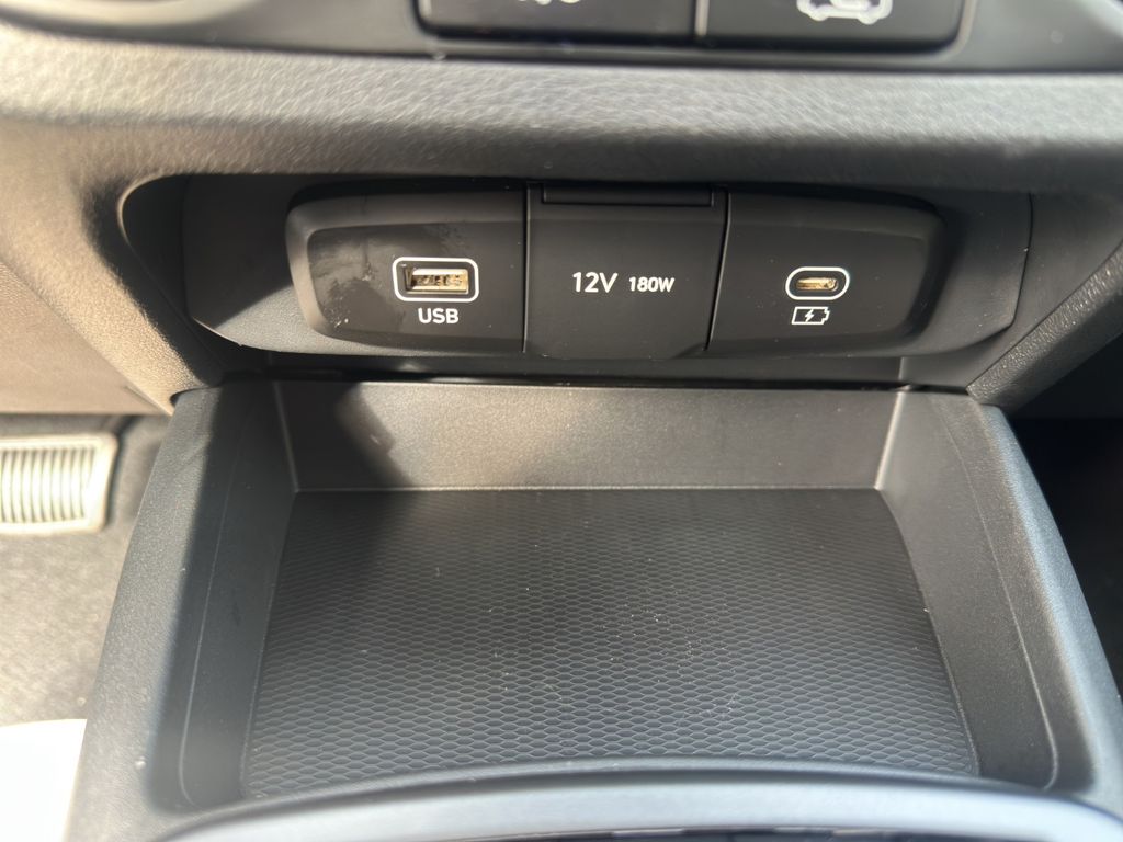 Hyundai i10 1.0 AUTOMATIK TREND + NAVIGATION