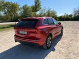 Volvo XC60 T4 Momentum Pro Geartronic - rote Volvo XC60