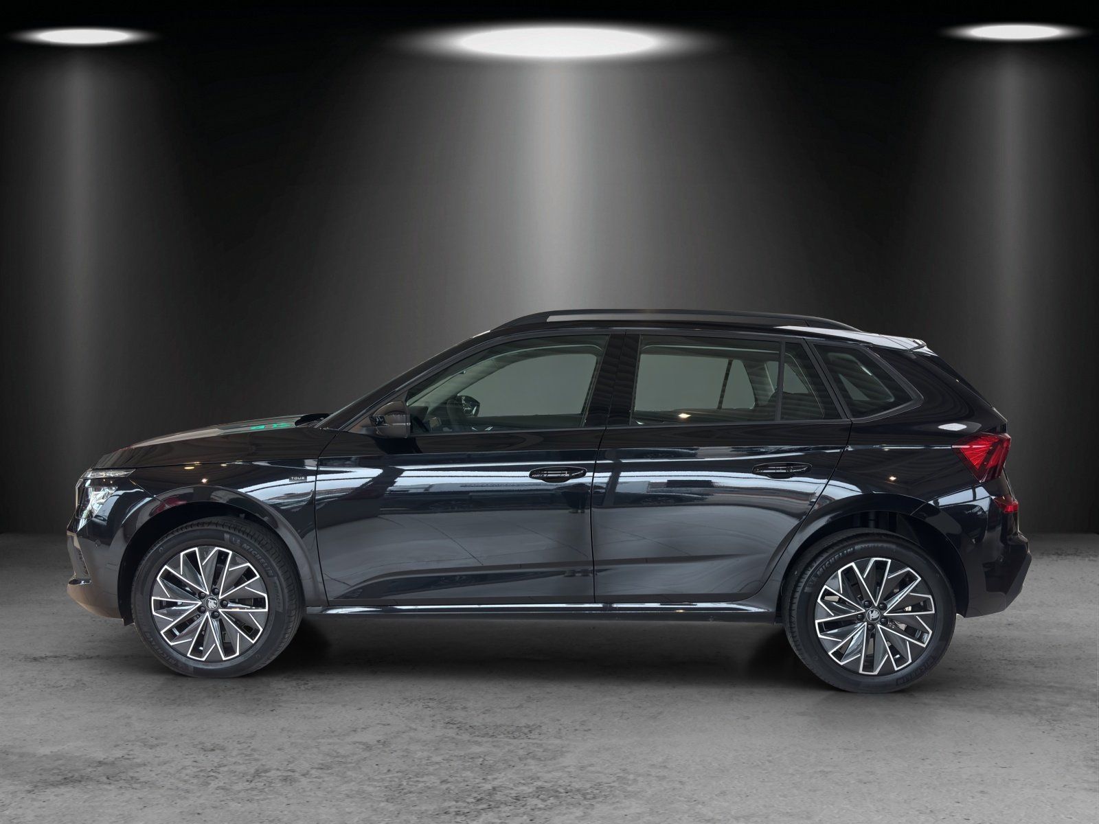 Fahrzeugabbildung SKODA Kamiq Tour 1,0 TSI 85 kW DSG