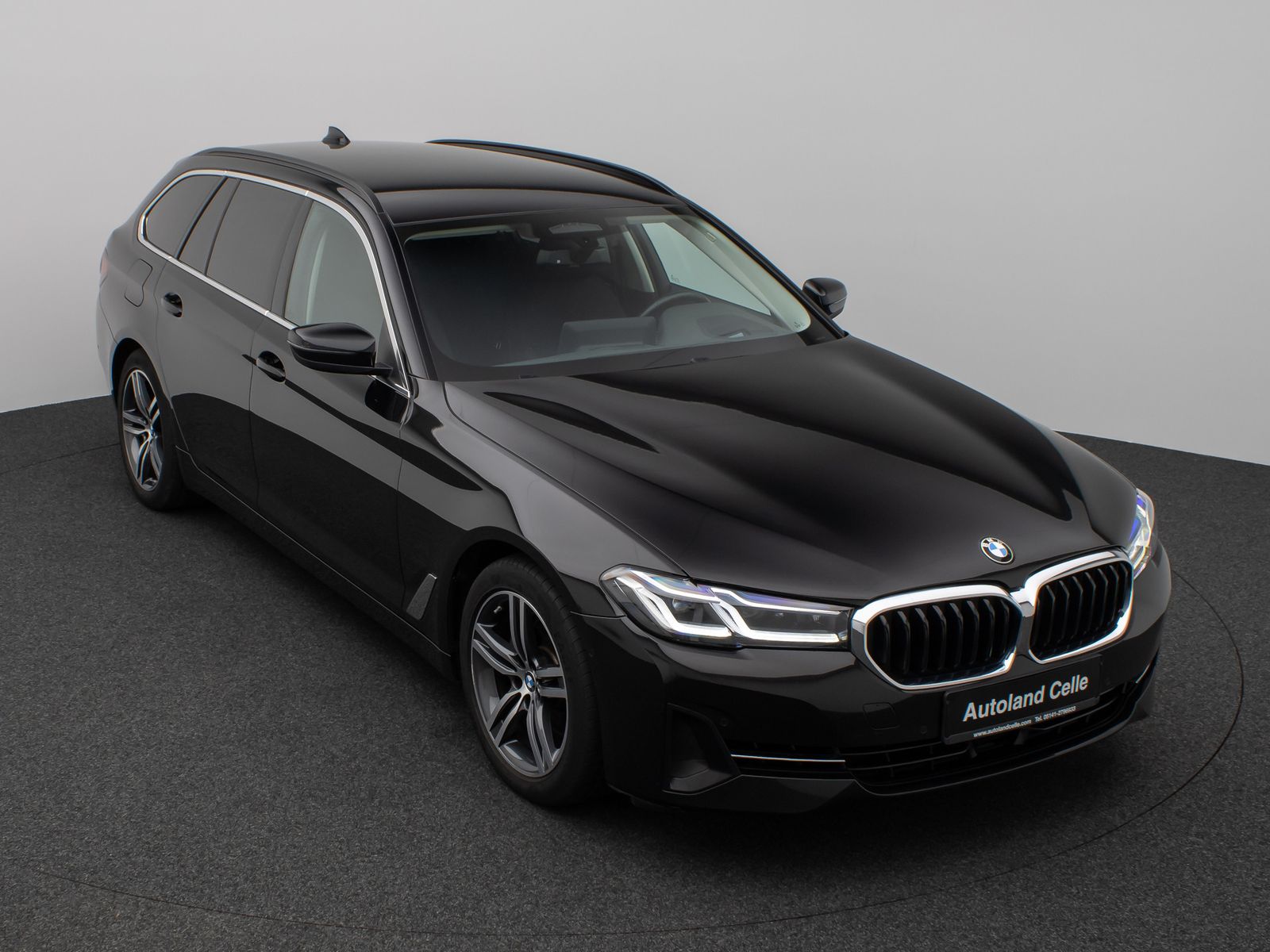 Fahrzeugabbildung BMW 520d xD Kamera Laser HUD DAB HiFi Stop&Go MSport