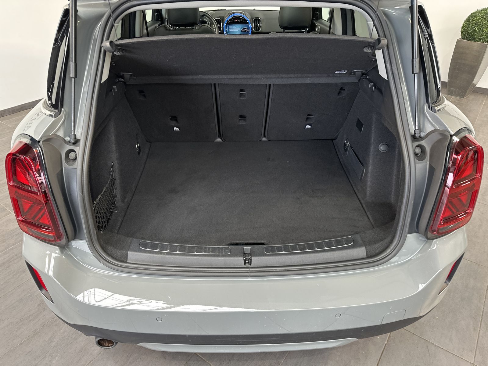 Fahrzeugabbildung MINI Cooper SE Countryman All4 NAV+LED+PANO+KAM+18ZO