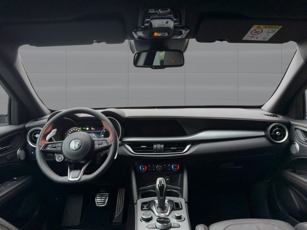 Fahrzeugabbildung Alfa Romeo Stelvio Intensa 2,2l Diesel AHK Winter RFK