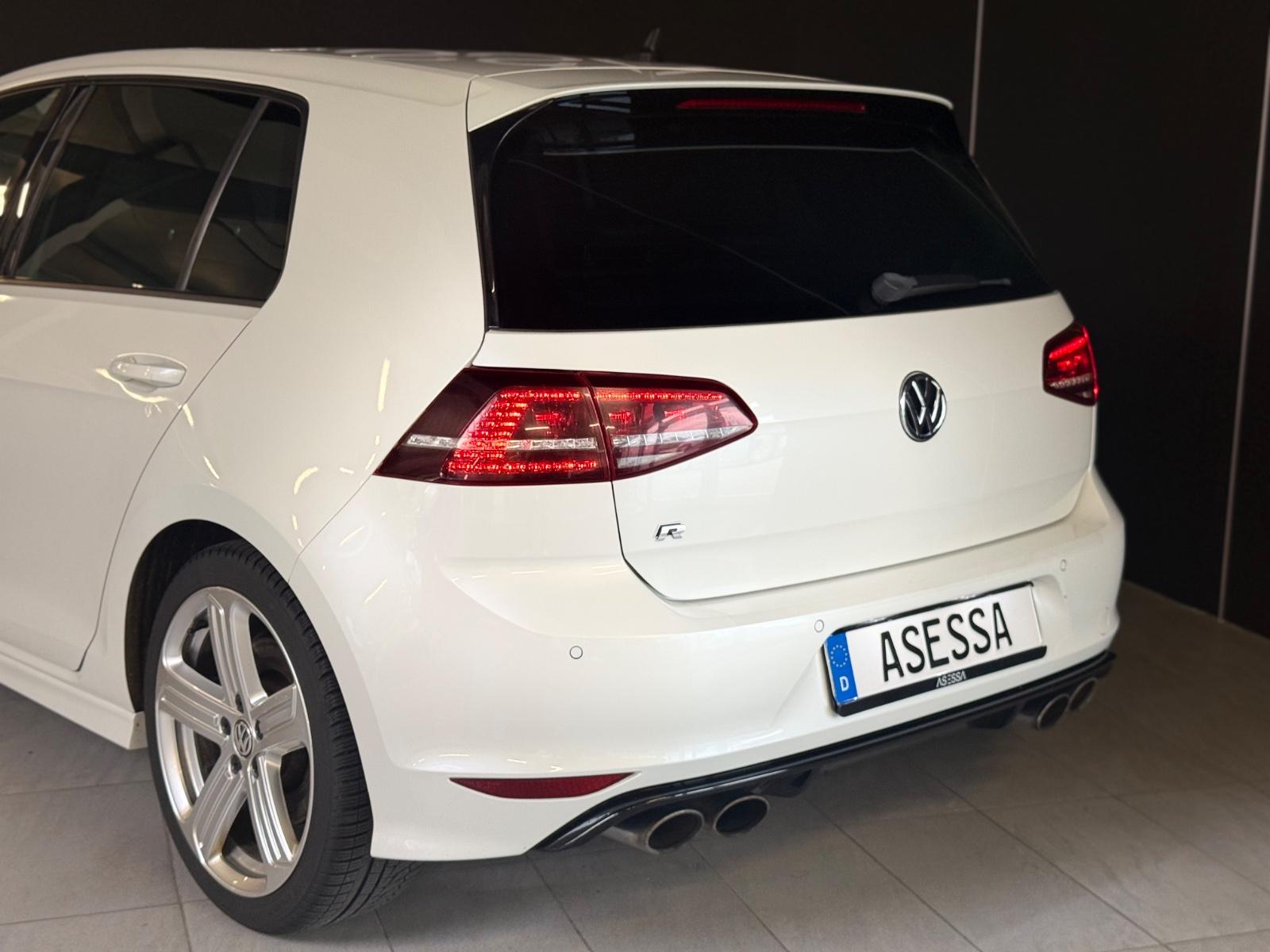 Volkswagen Golf 7 R 300 ch • DSG • 4Motion • Pano • Cuir Nappa • Bi-Xénon