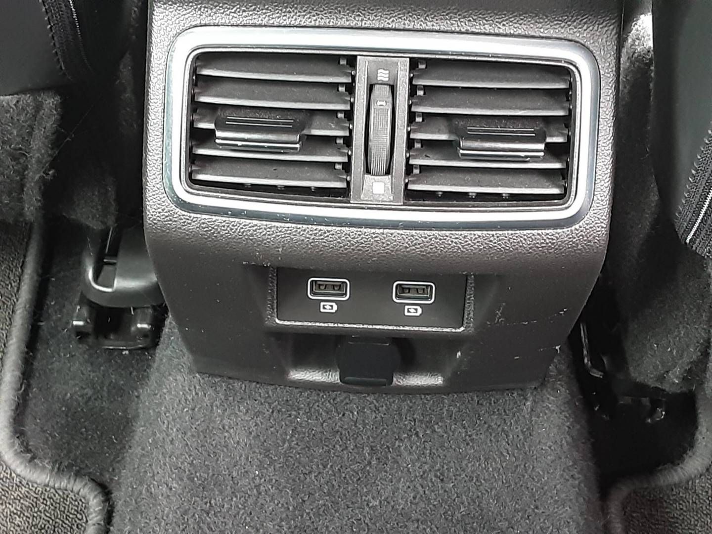 Fahrzeugabbildung Renault Megane Grandtour TCe140 GPF Limited