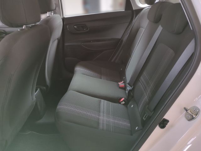 Fahrzeugabbildung Hyundai i20 FL (MY25) 1.0 T-GDI (100 PS) 6-MT 2WD Select