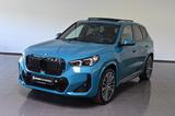 BMW iX1 30 xDrive M Sport AHK Pano H&K HUD ACC 20" - blaue BMW iX1