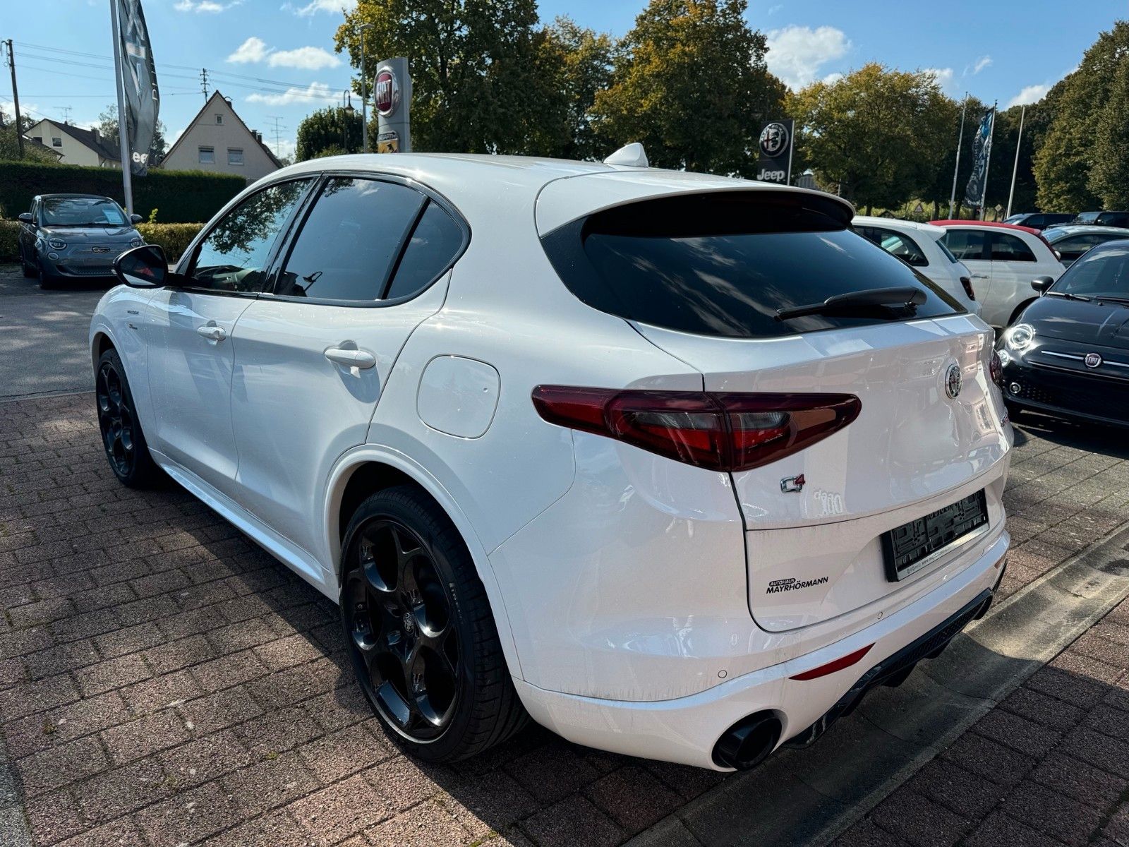 Fahrzeugabbildung Alfa Romeo STELVIO VELOCE 280PS Q4 MEMORY TOTWINKEL NAVI