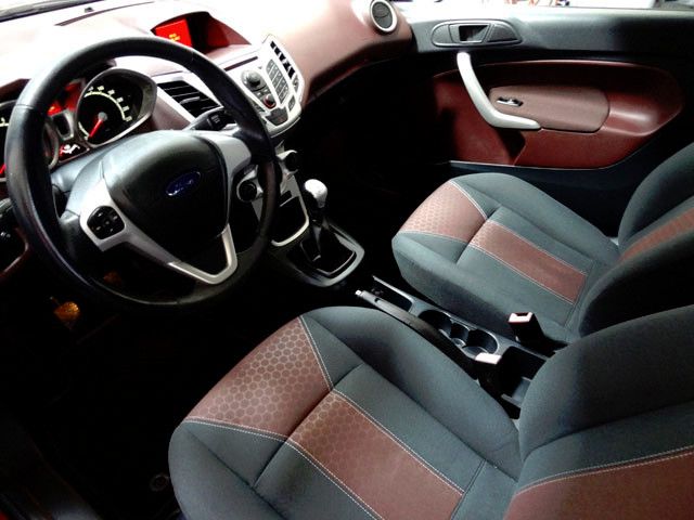 Fahrzeugabbildung Ford Fiesta Titanium 1.4+Navi ZB+Klima+WR+LM SR+SHZ