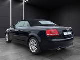 Audi A4 Cabriolet 1.8 T / PDC / Bose / Scheckheft - Audi A4 mit Benzin-Antrieb: Cabrio