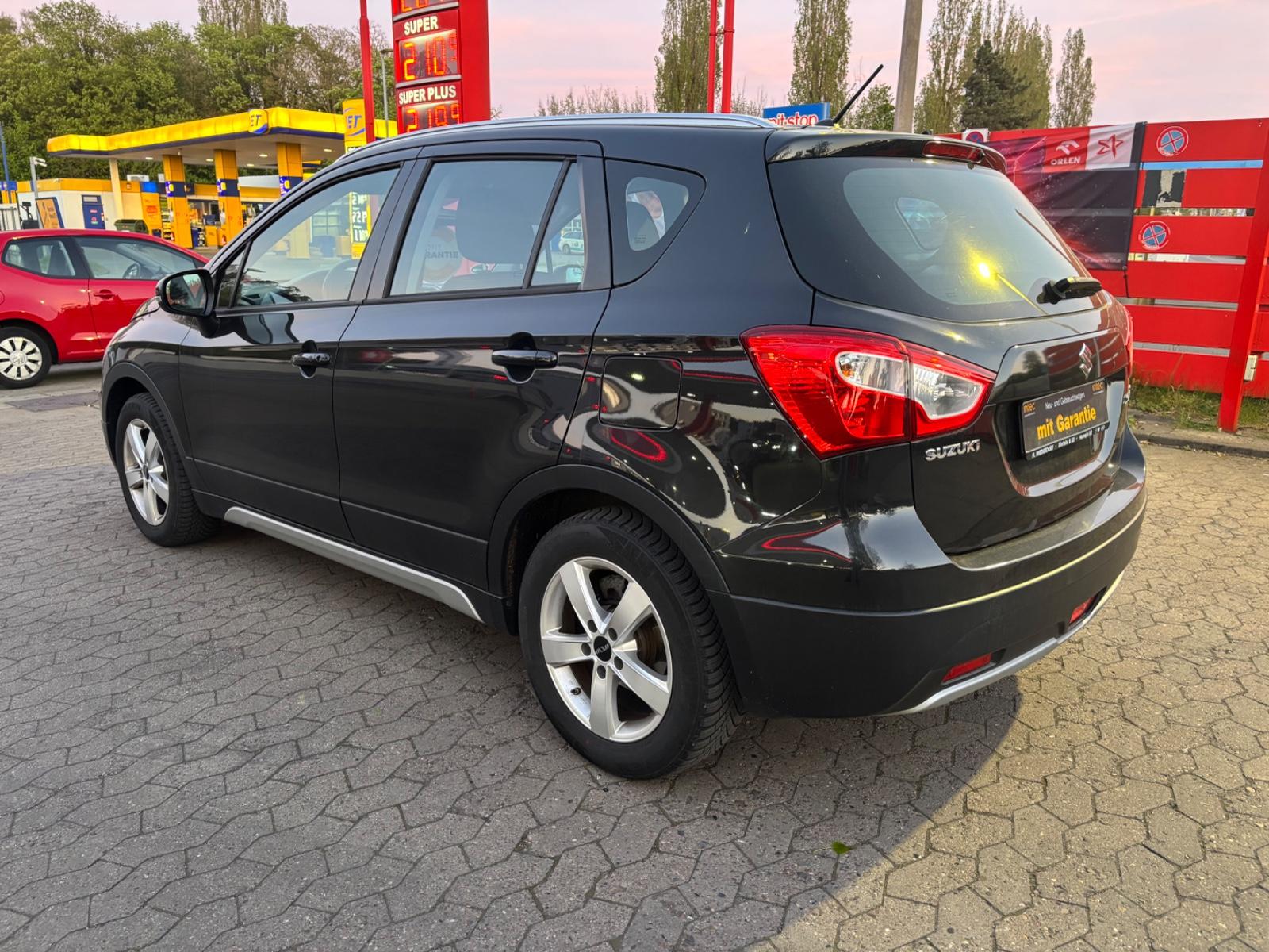 Suzuki SX4 Automatik/AHK/SHZ/Klima/Tempomat