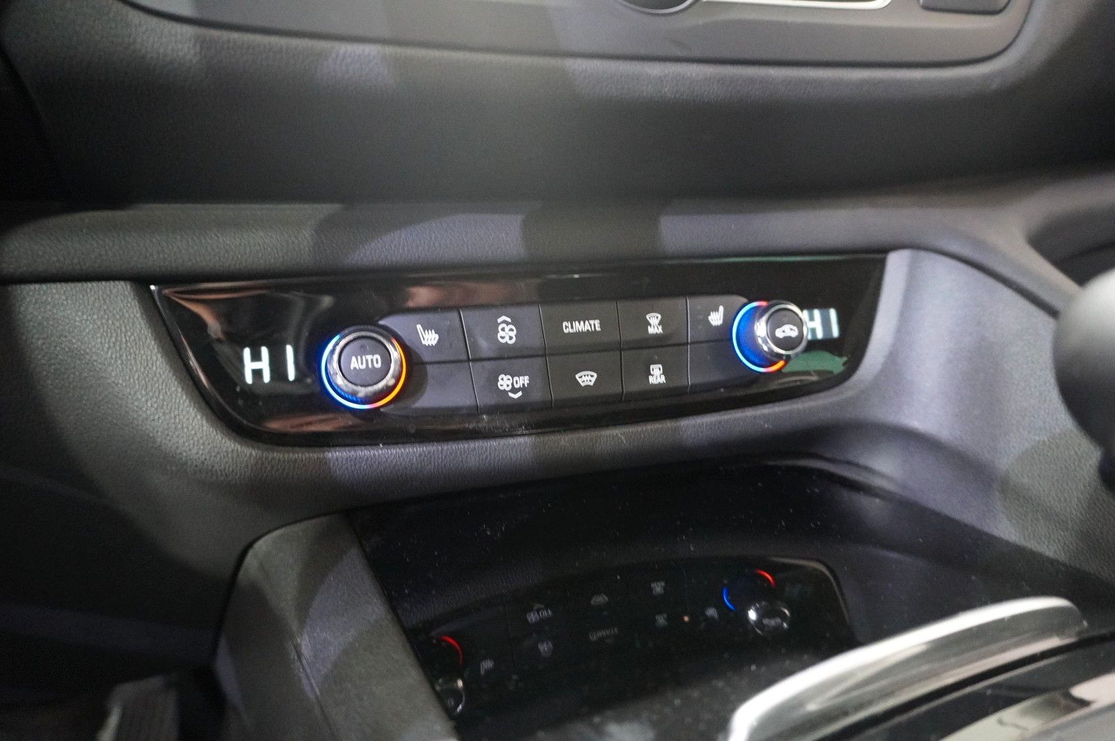 Fahrzeugabbildung Opel Insignia B ST 2.0D ELEGANCE NAVI/LED/KAMERA/DAB+