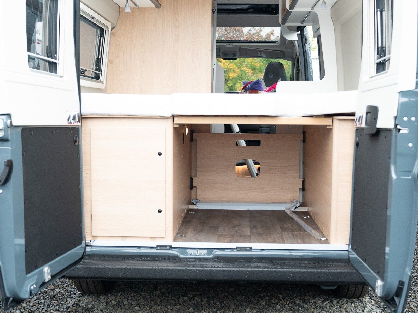 Fahrzeugabbildung Sunlight Cliff X 600 RT Schwenkbad*Dieselheizung*Faltverd