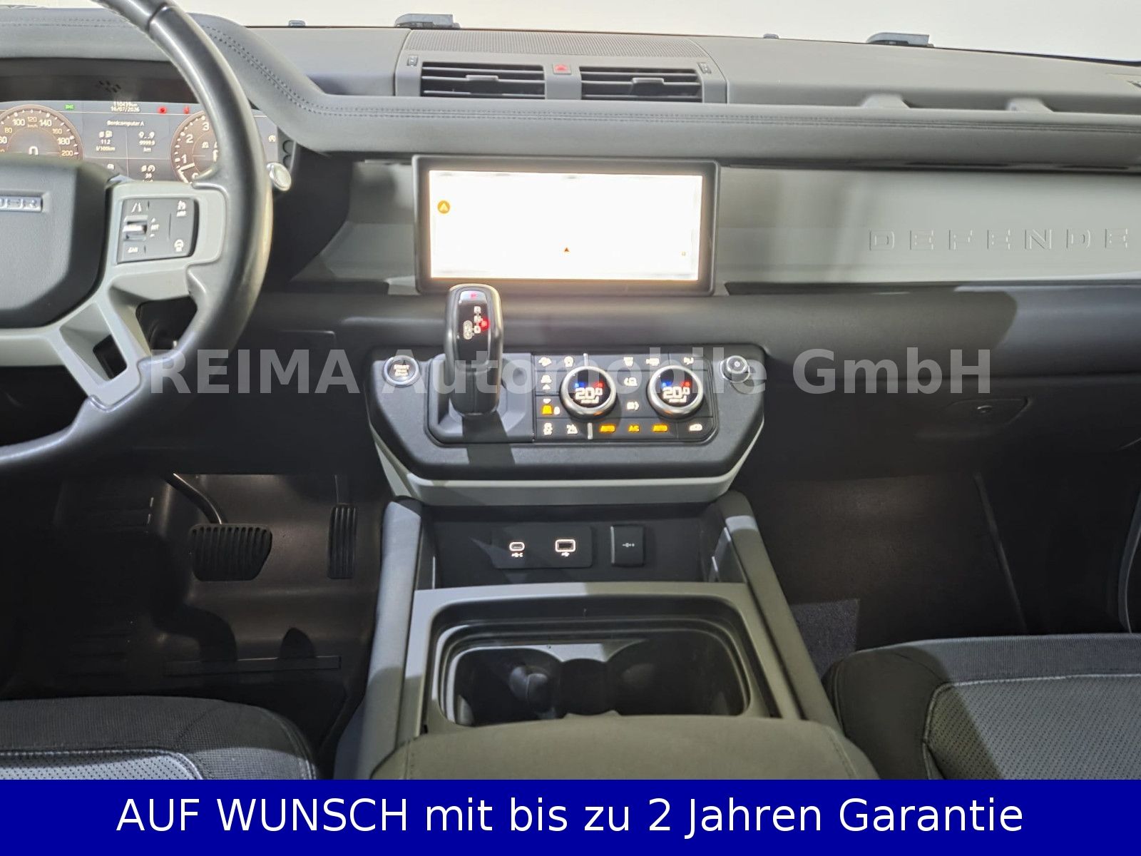 Fahrzeugabbildung Land Rover Defender 110 P400 V6, Pano, Meridian, Luft, LED