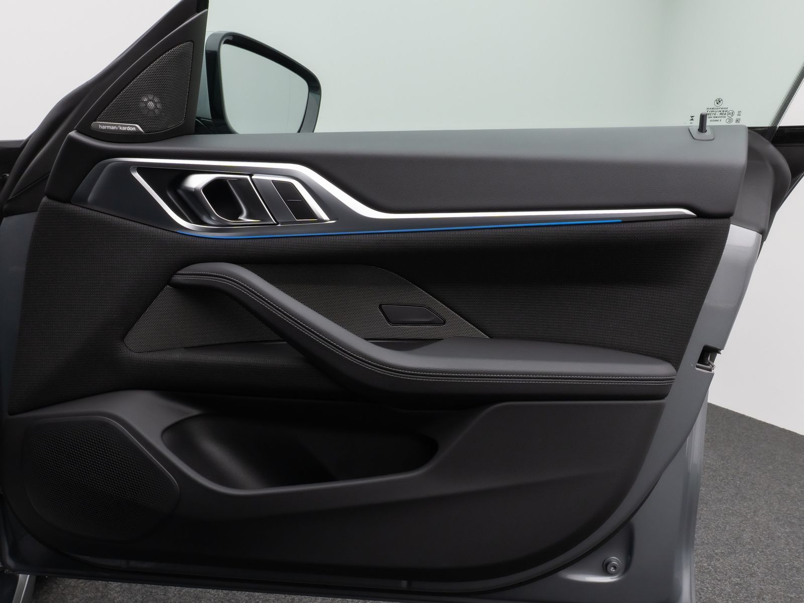 Fahrzeugabbildung BMW i4 eD40 Gran Coupé Kamera DAB H/K PDC Sport