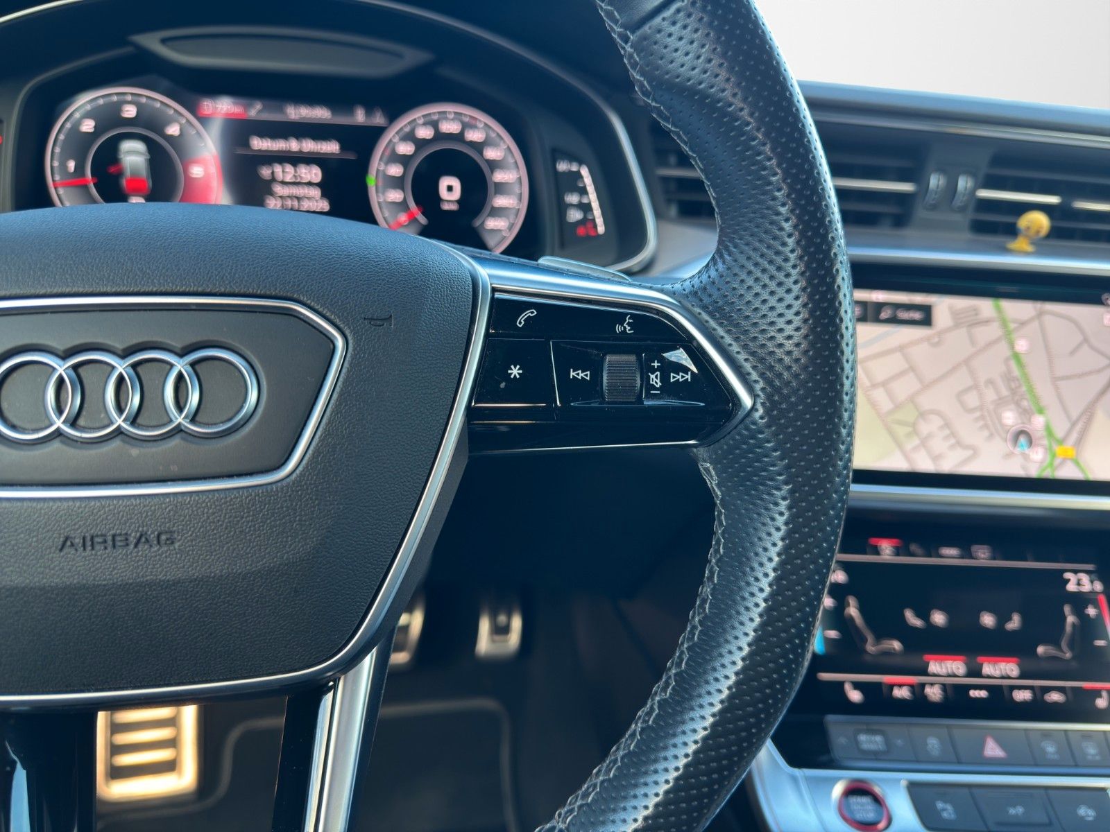 Fahrzeugabbildung Audi S6 AVANT MATRIX LED AHK KAM 20" MEMORY