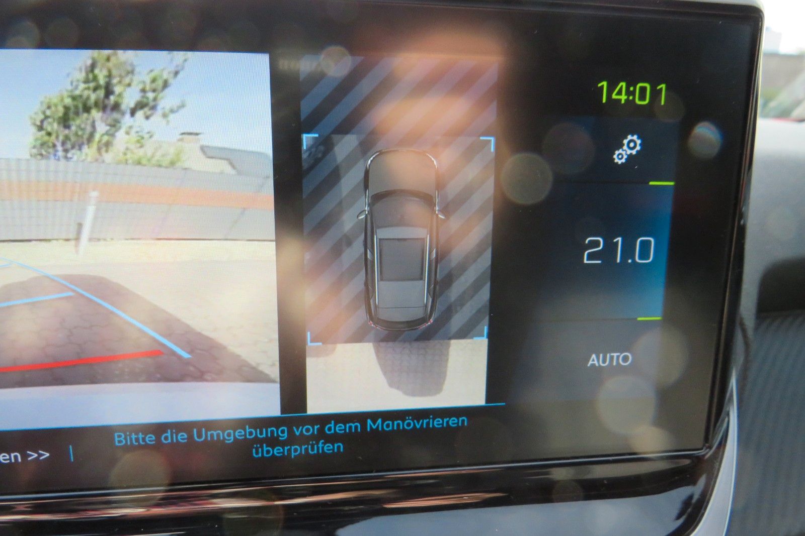 Fahrzeugabbildung Peugeot 2008 e- ALLURE NAVI GRA APP-CON SITZH. PDC 1.HD