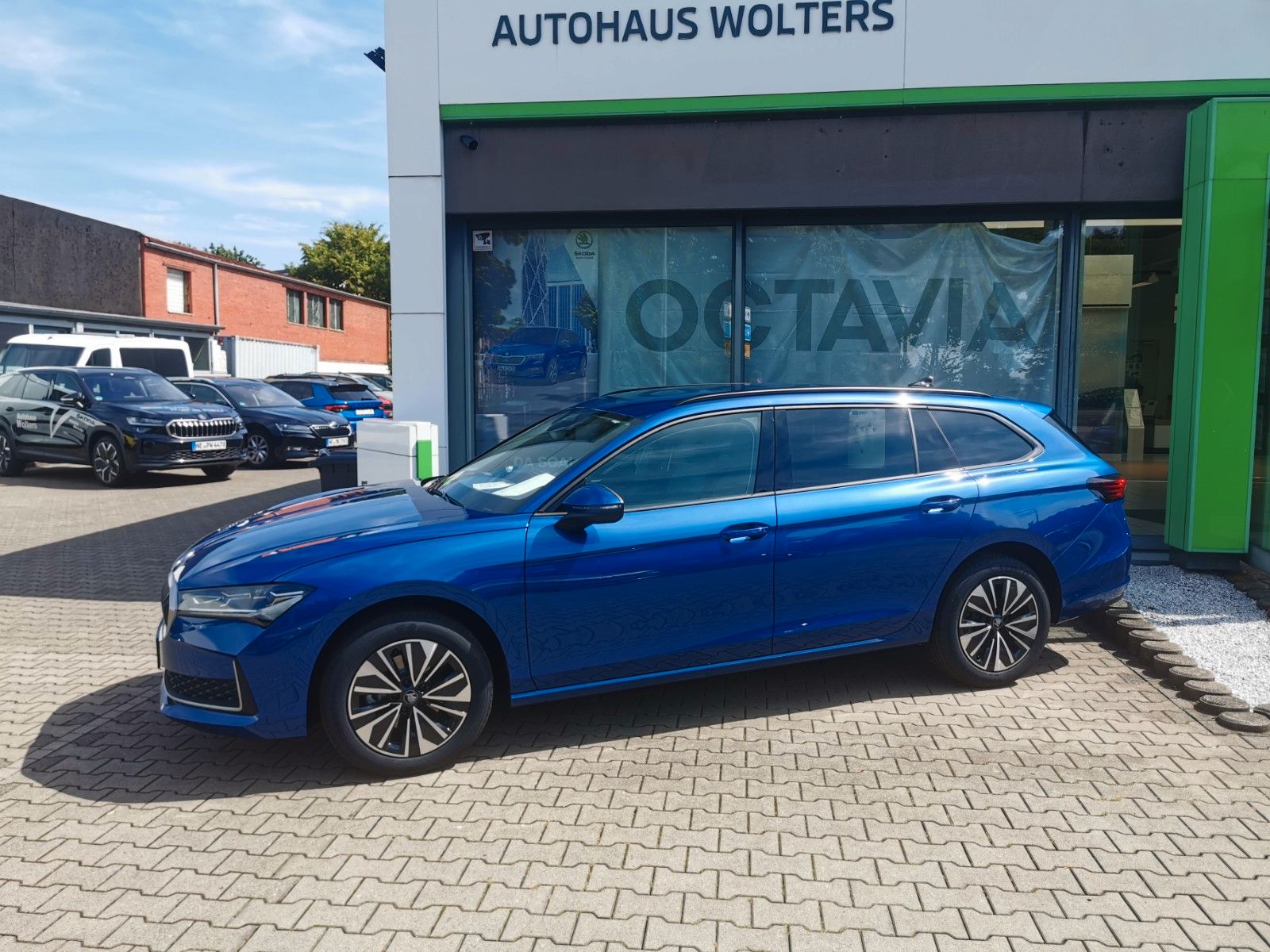 Fahrzeugabbildung SKODA Superb Combi Selection Klima Kamera