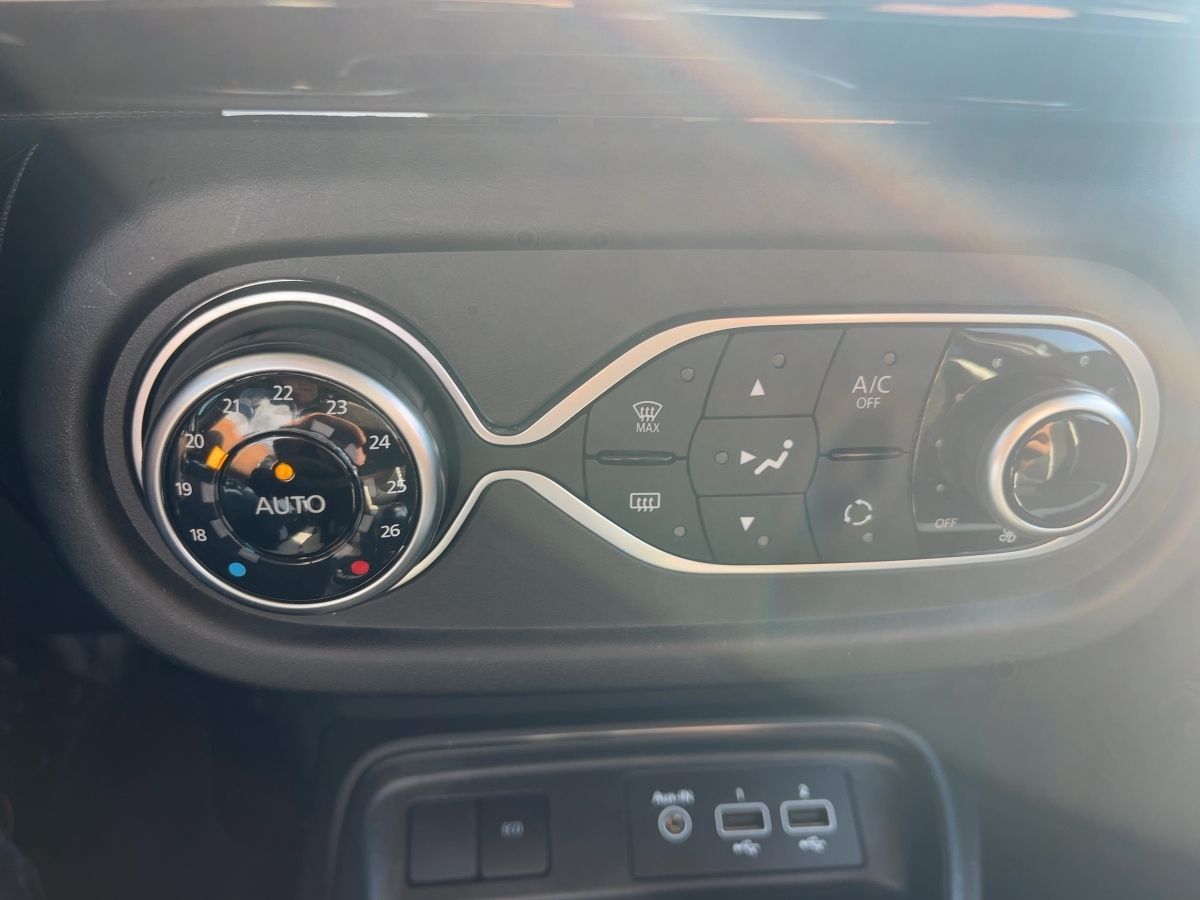 Fahrzeugabbildung Renault Twingo E-TECH 100% el. URBAN NIGHT ABS ESP SERVO