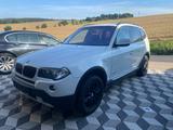BMW X3 xDrive 18d   "WEISS-SCHWARZ OPTIC"  PDC CD - BMW X3 in Kassel