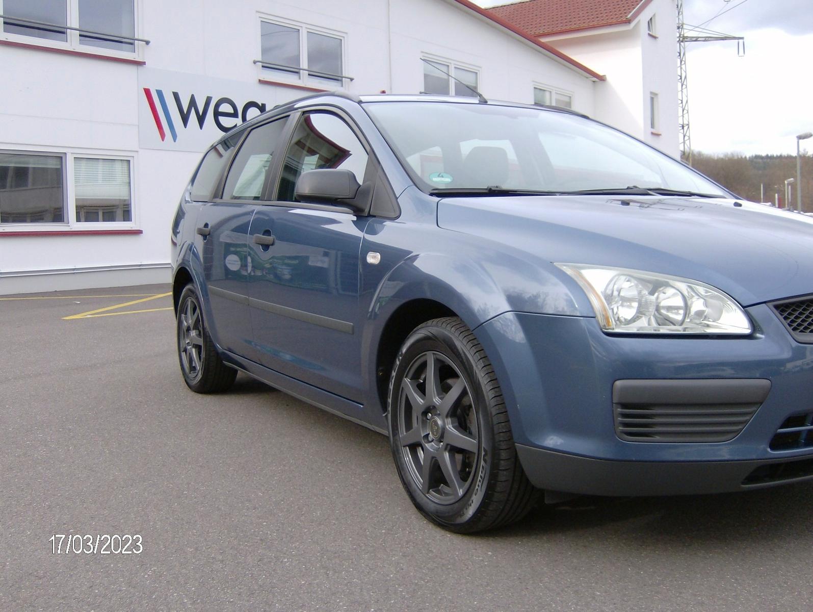 Ford Focus 2005 — photo 8