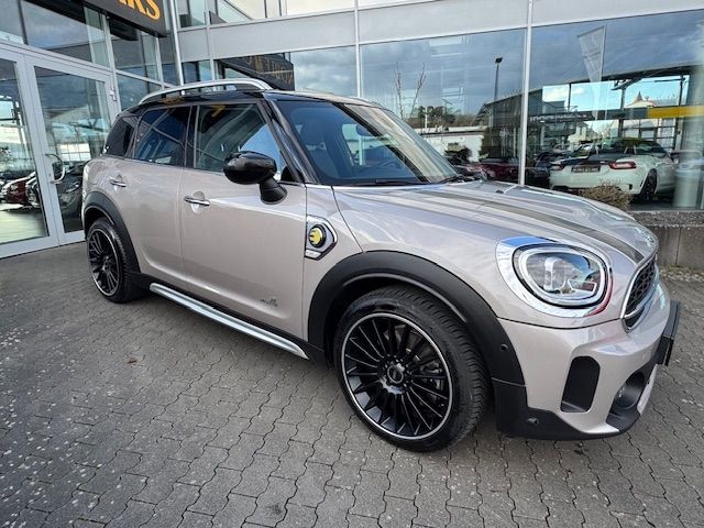 Fahrzeugabbildung MINI Countryman Cooper SE PHEV Classic Trim All4 PANO