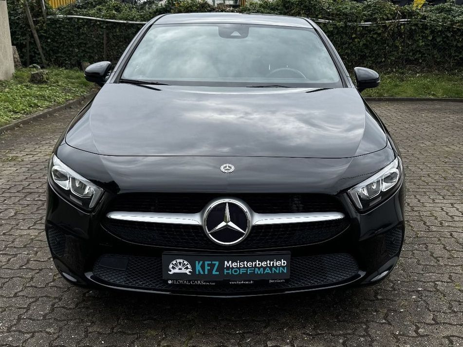 Mercedes-Benz A 220