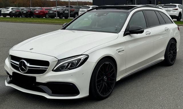 Mercedes-Benz C63s AMG DRIVERS PERFORMANCE/PANO/HUD/360/COMAND