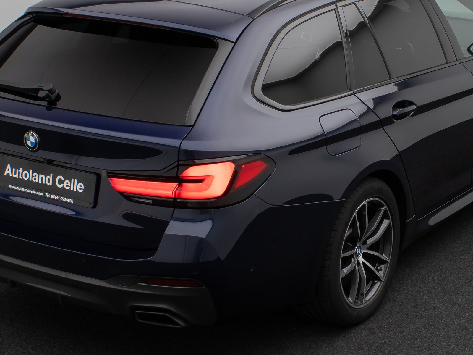 Fahrzeugabbildung BMW 530d xD M Sport Laser HUD DAB H/K ACC AHK Komfor