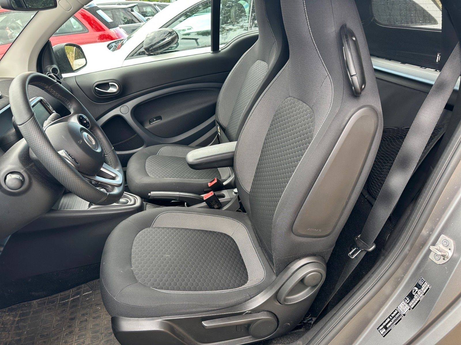 Smart ForTwo fortwo cabrio electric drive / EQ – Bild 19
