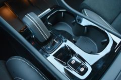 Fahrzeugabbildung Volvo XC40 B4 R-Design *STDHZG*PANO*360°*ACC*AHK
