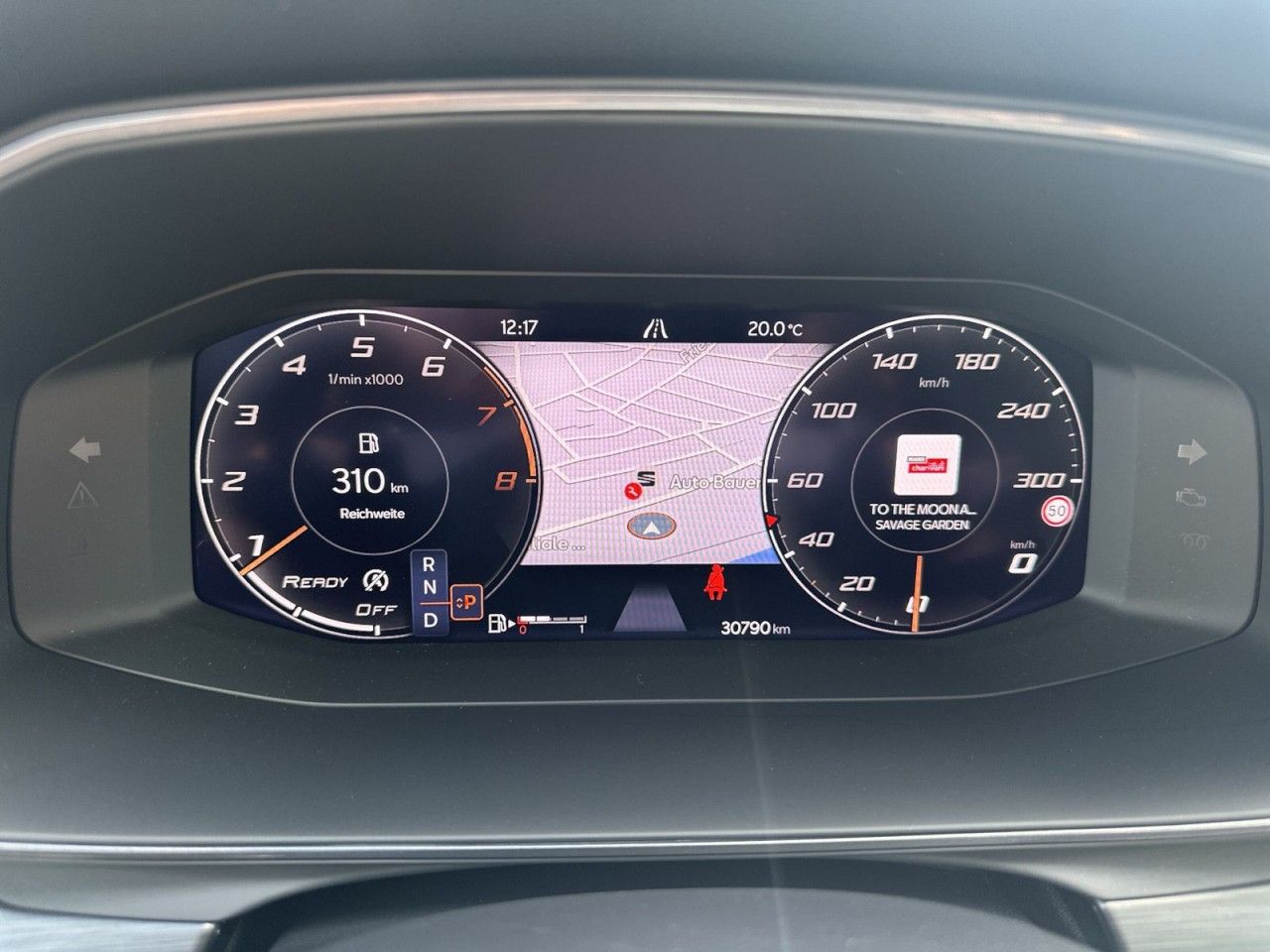 Fahrzeugabbildung CUPRA Leon VZ Sportstourer 2.0 TSI 245 PS DSG - mit KI generiert/bearbeitet