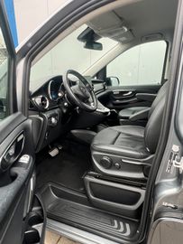 Mercedes V 300 - 11