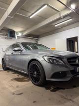 Mercedes-Benz C 220 d T / Pano / LED Scheinw. / 8-Fach Bereif. - gebrauchte Mercedes-Benz C 220 aus dem Jahr 2016