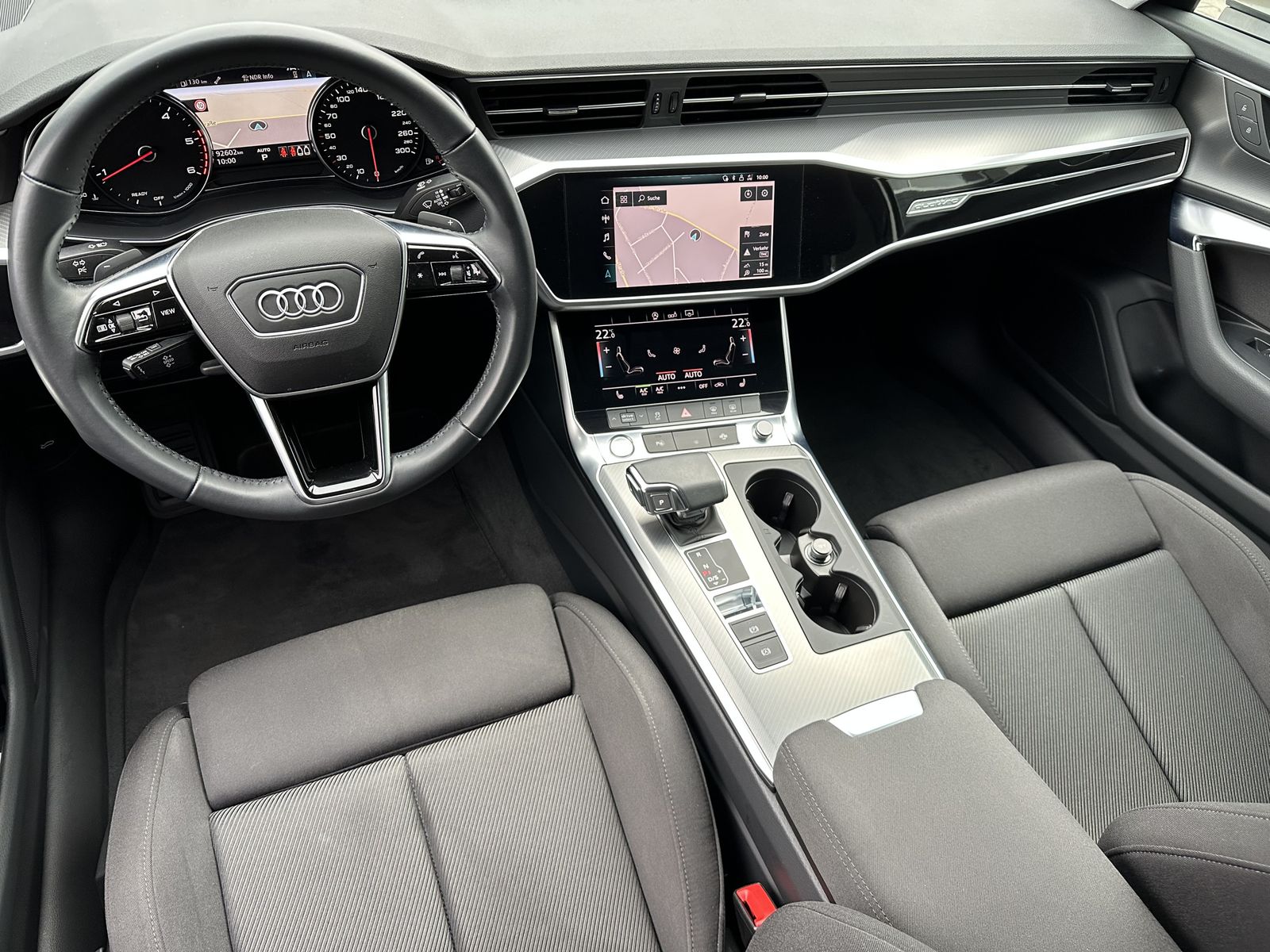 Fahrzeugabbildung Audi A6 Avant 40 TDI Qu Sport NAV+LED+CARPLAY+1HD+PP