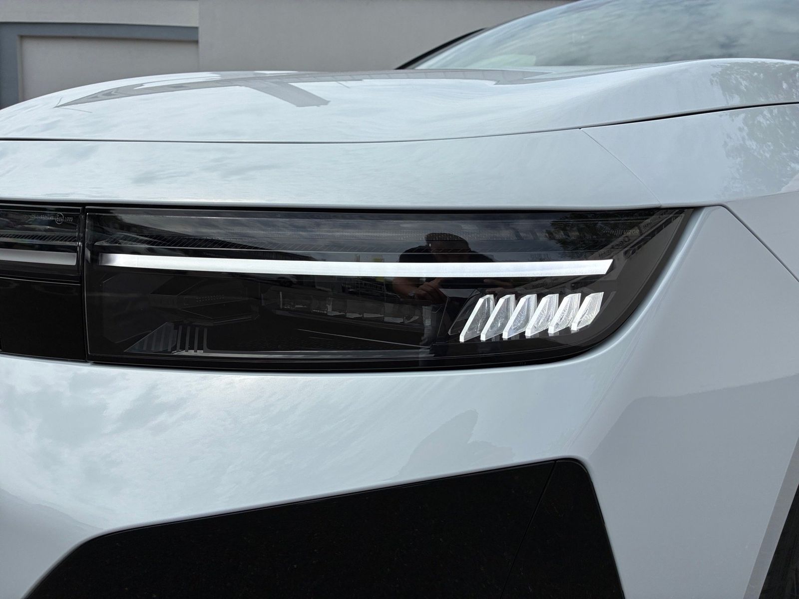Fahrzeugabbildung Opel Astra L GS 1.6 Plug-In-Hybrid 360,HUD,LED,LM,NAV