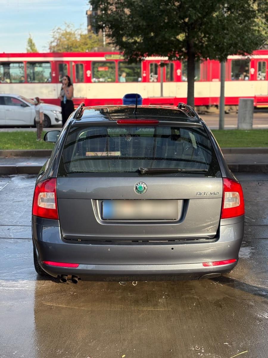 Skoda Octavia 2011 — engine 156 HP (115kW)