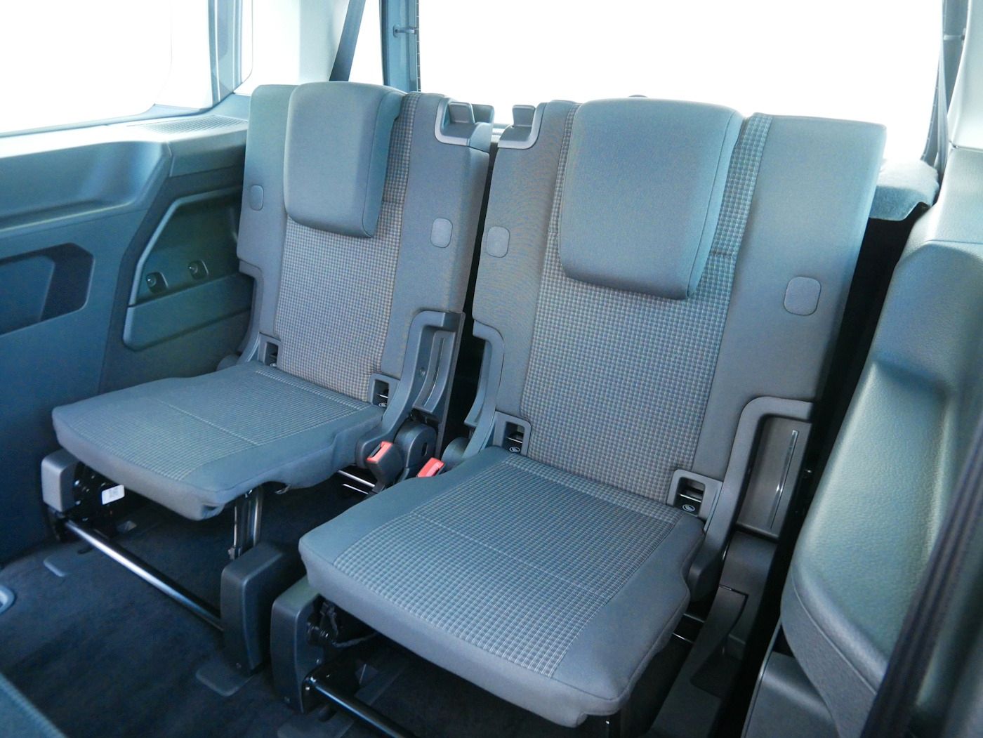 Fahrzeugabbildung Volkswagen Caddy 2.0 TDI Maxi 7-Sitzer Kamera SHZ Klimaauto