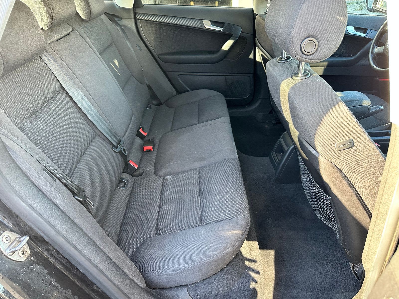 Fahrzeugabbildung Audi A3 SPORTBACK 2.0 TDI S LINE AMBIENTE*AHK+AUTOM*