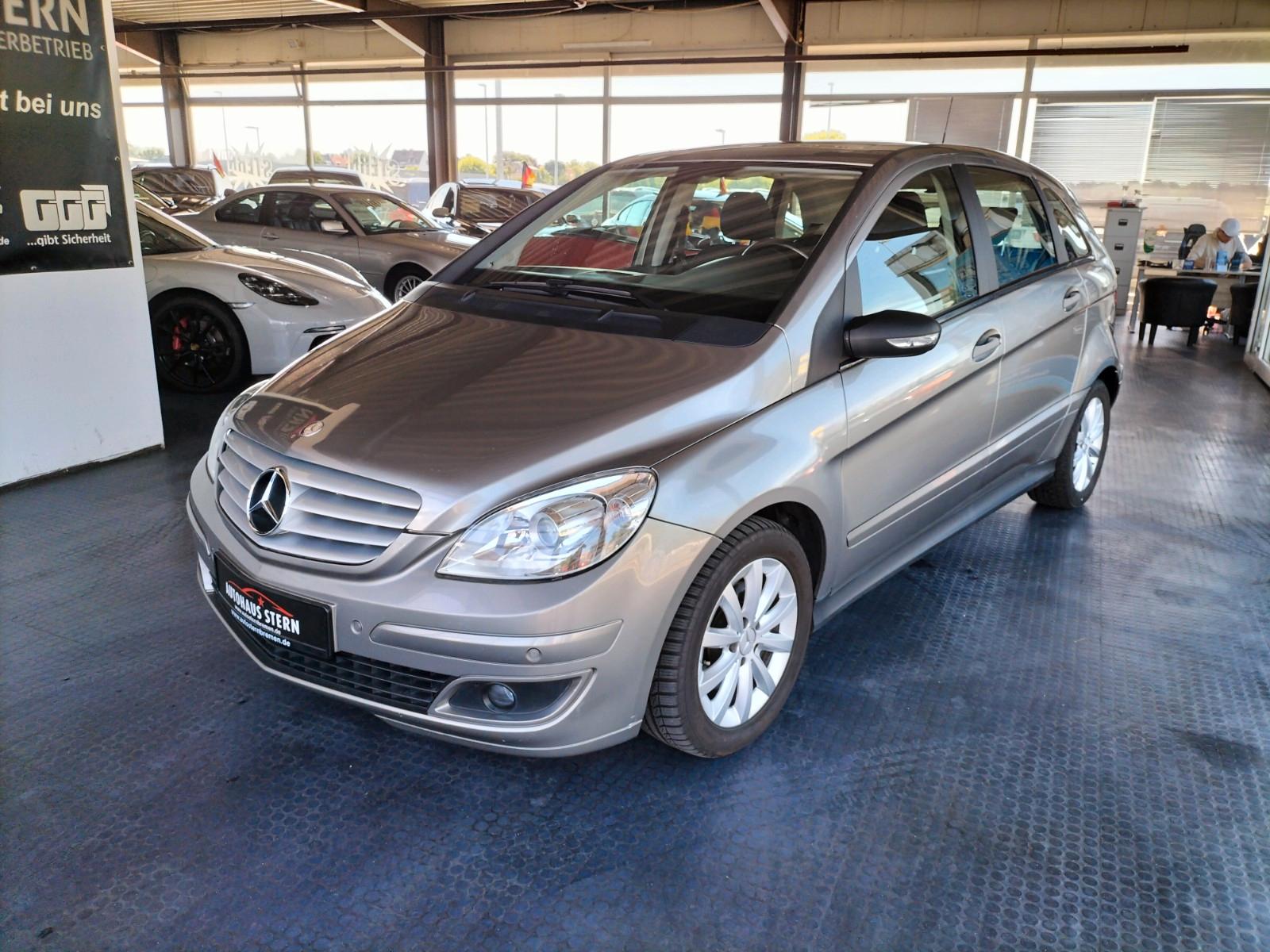 Mercedes-Benz B180 2006 — interior