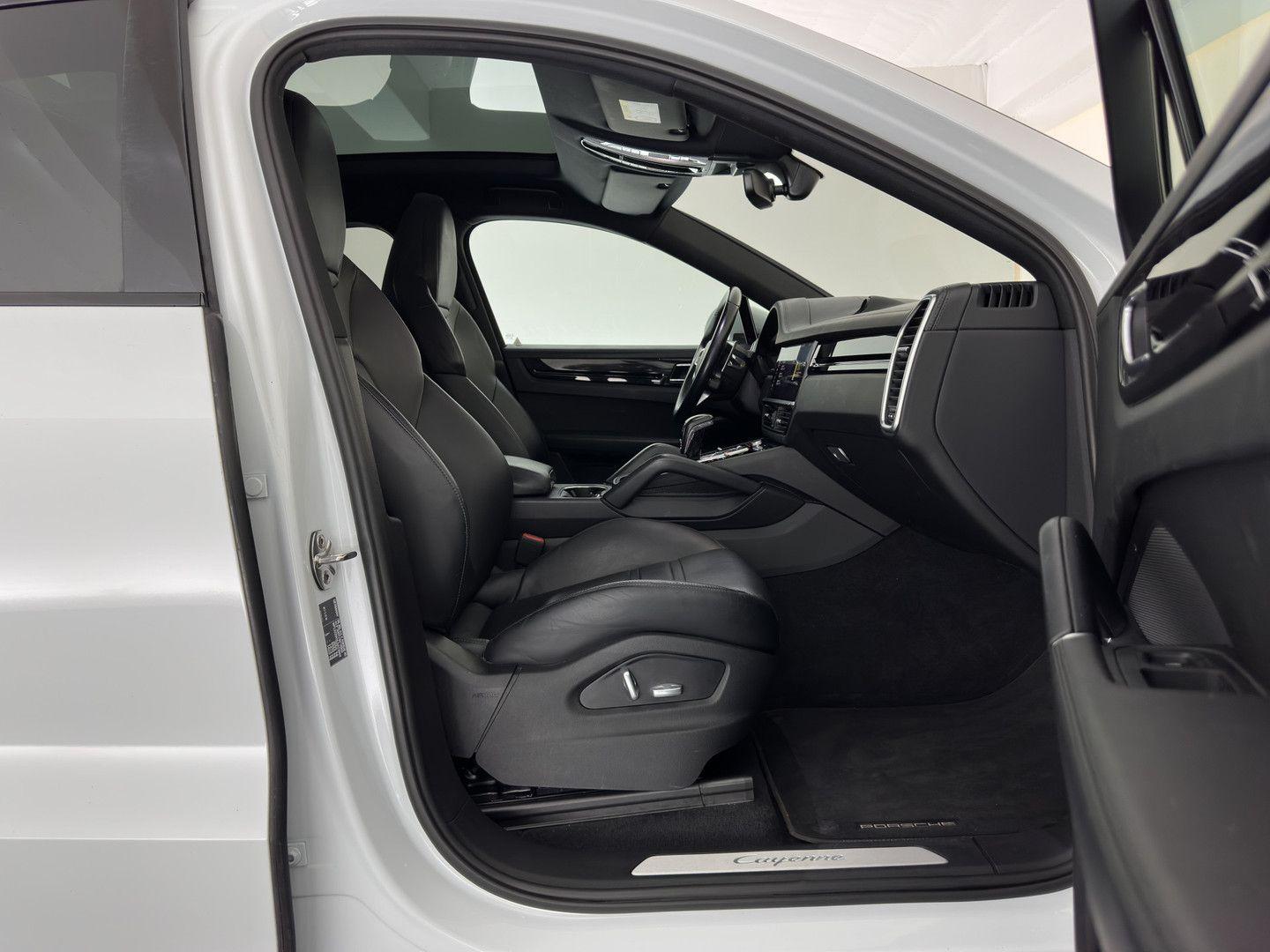 Porsche Cayenne Coupé 3.0 E-Hybrid (Plug-in) {SoH-100%}, миниатюра 13