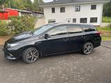 Toyota Auris Touring Sports Hybrid Team D - Toyota Auris mit Hybrid-Antrieb: Team