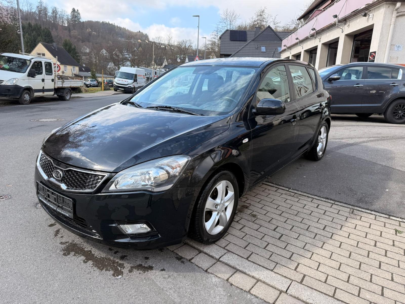 Kia cee'd / Ceed 1.6  Klimaautomatik,Navi,Neu Tüv