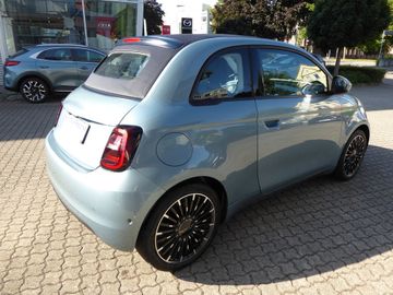 Fiat 500e C Icon, Park Paket, Winter Paket, 17 Zoll