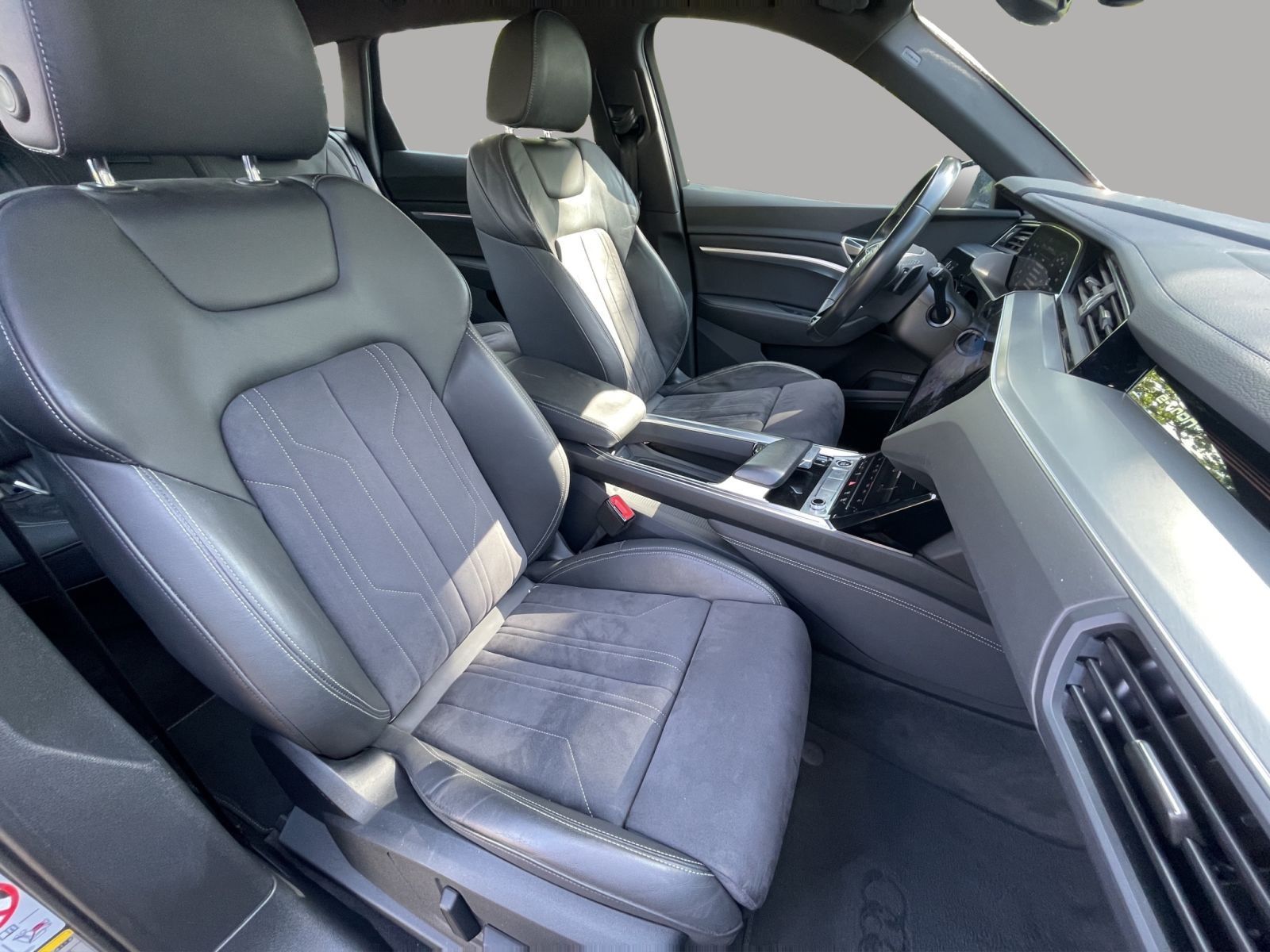 Audi Q8 e-tron - Bild 19