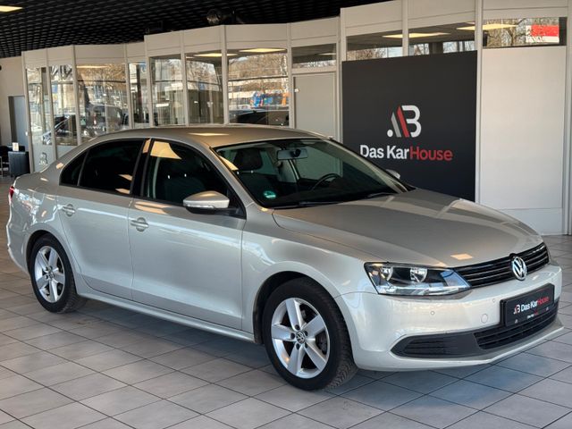 Volkswagen Jetta VI 1.6 TDI Comfortline · PDC · SZH