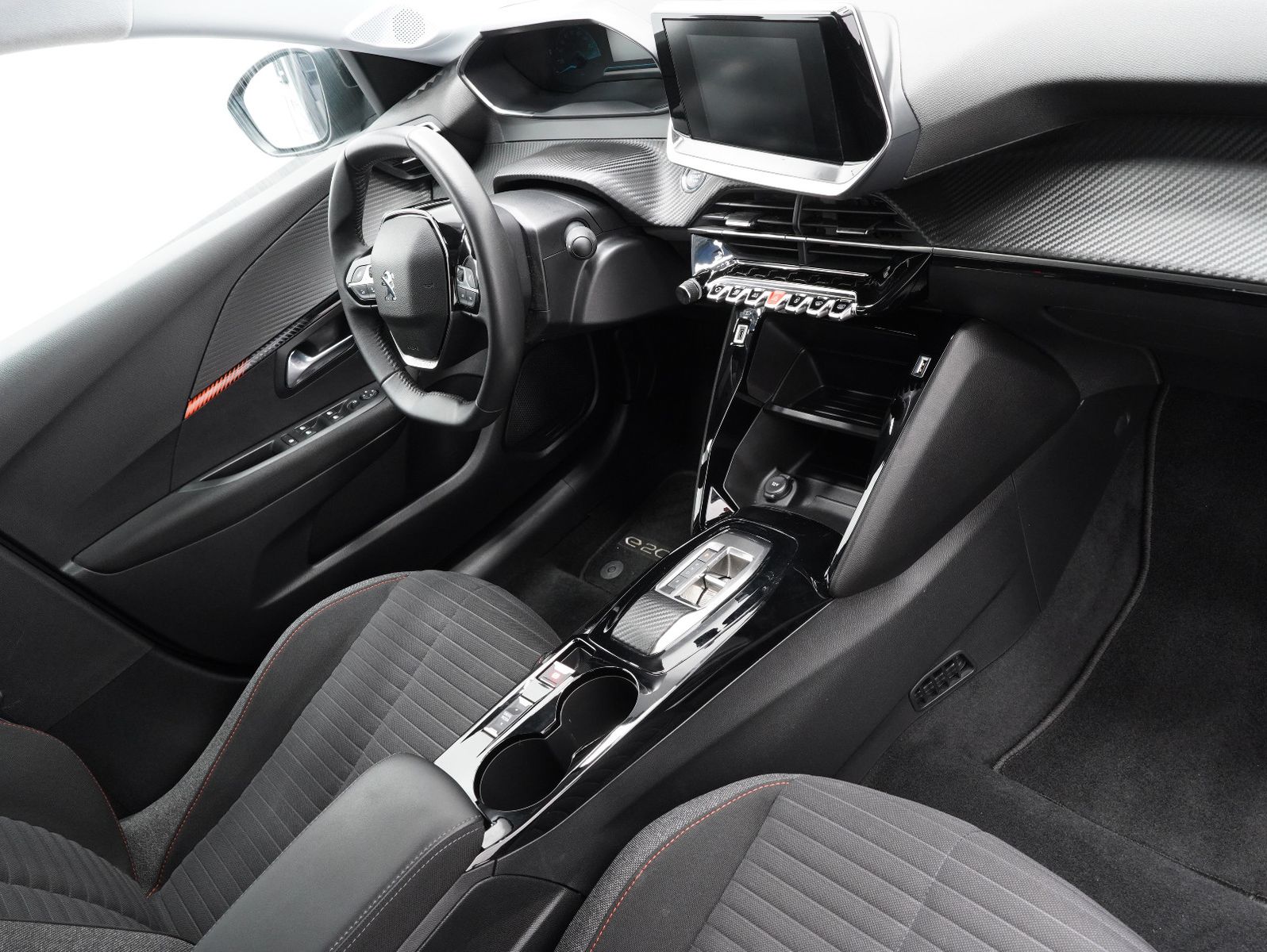 Fahrzeugabbildung Peugeot e- 208 136 Active Pack 50KWH/WÄRMEPUMPE/LED/SOH