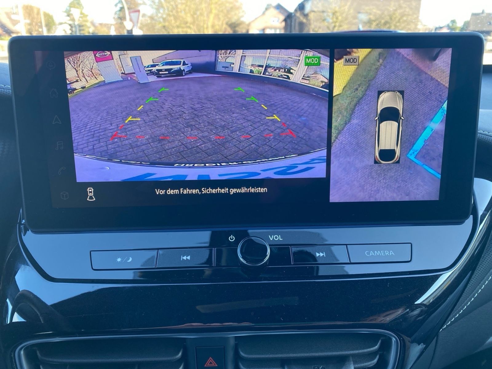 Fahrzeugabbildung Nissan JUKE 1.6 HYBRID 143 PS AT Tekna *BOSE*360'Kamera