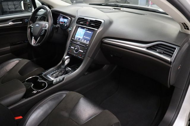 Fahrzeugabbildung Ford Mondeo Lim. Titanium 1HAND|VOLL.AUSSTATTUNG|